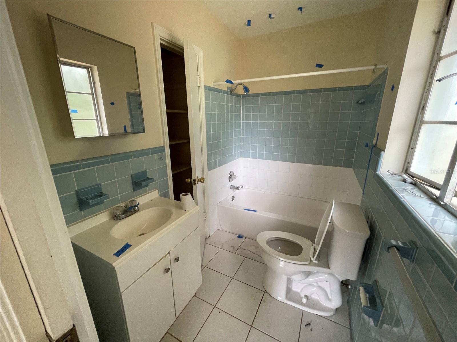 PALM TERRACE - Residential