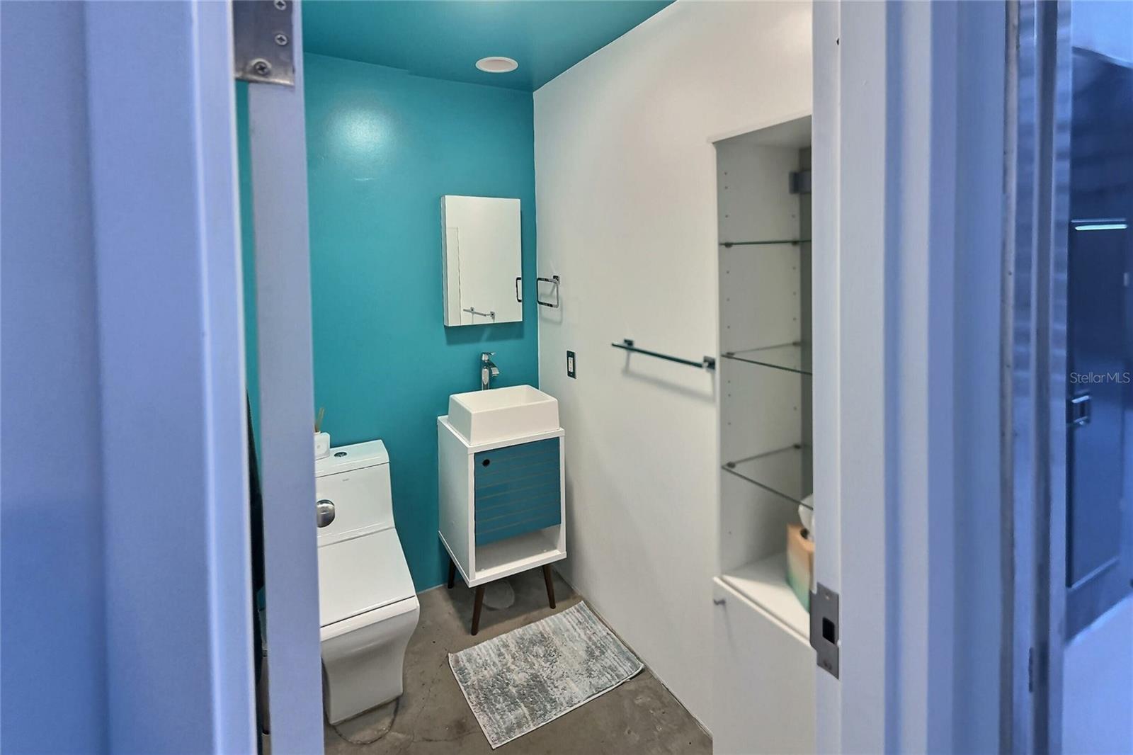 CHANNELSIDE LOFTS - Residential Lease