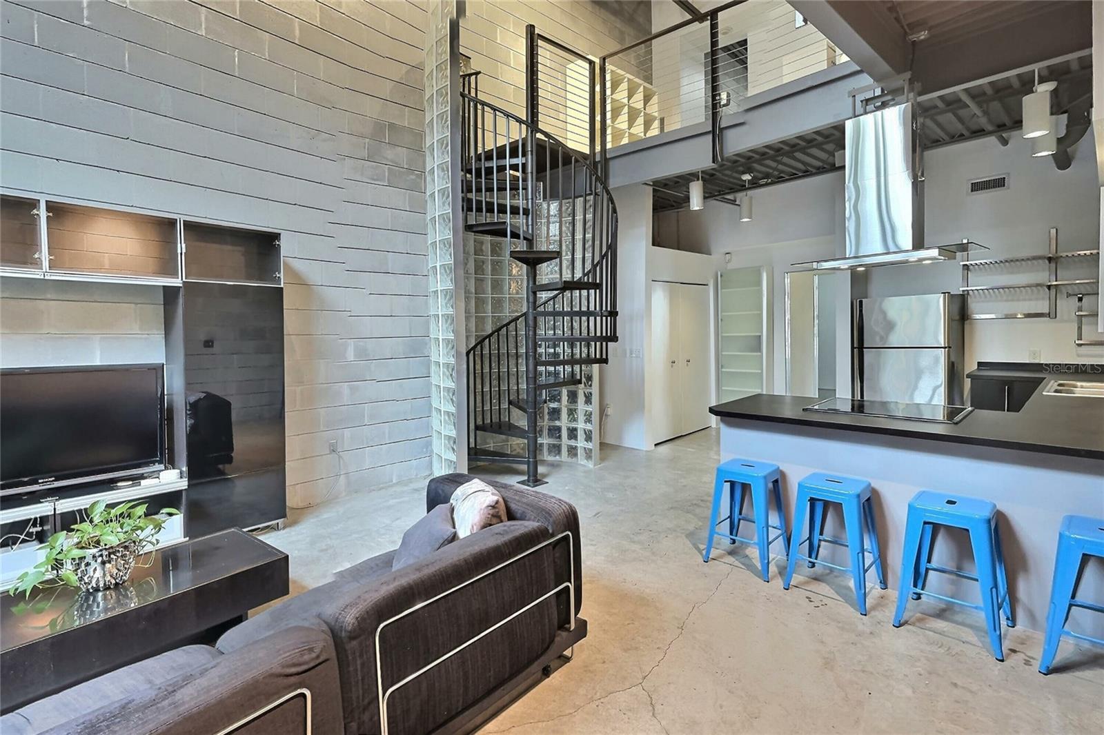 CHANNELSIDE LOFTS - Residential Lease