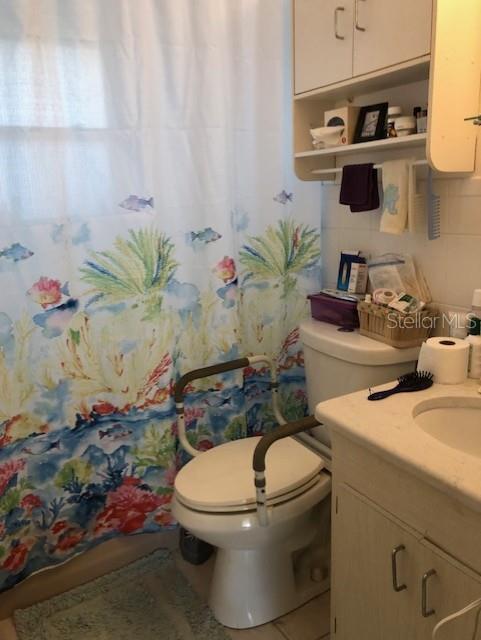 1070 LAMPP DRIVE, ENGLEWOOD, FL, 34223 4 1070 LAMPP DRIVE