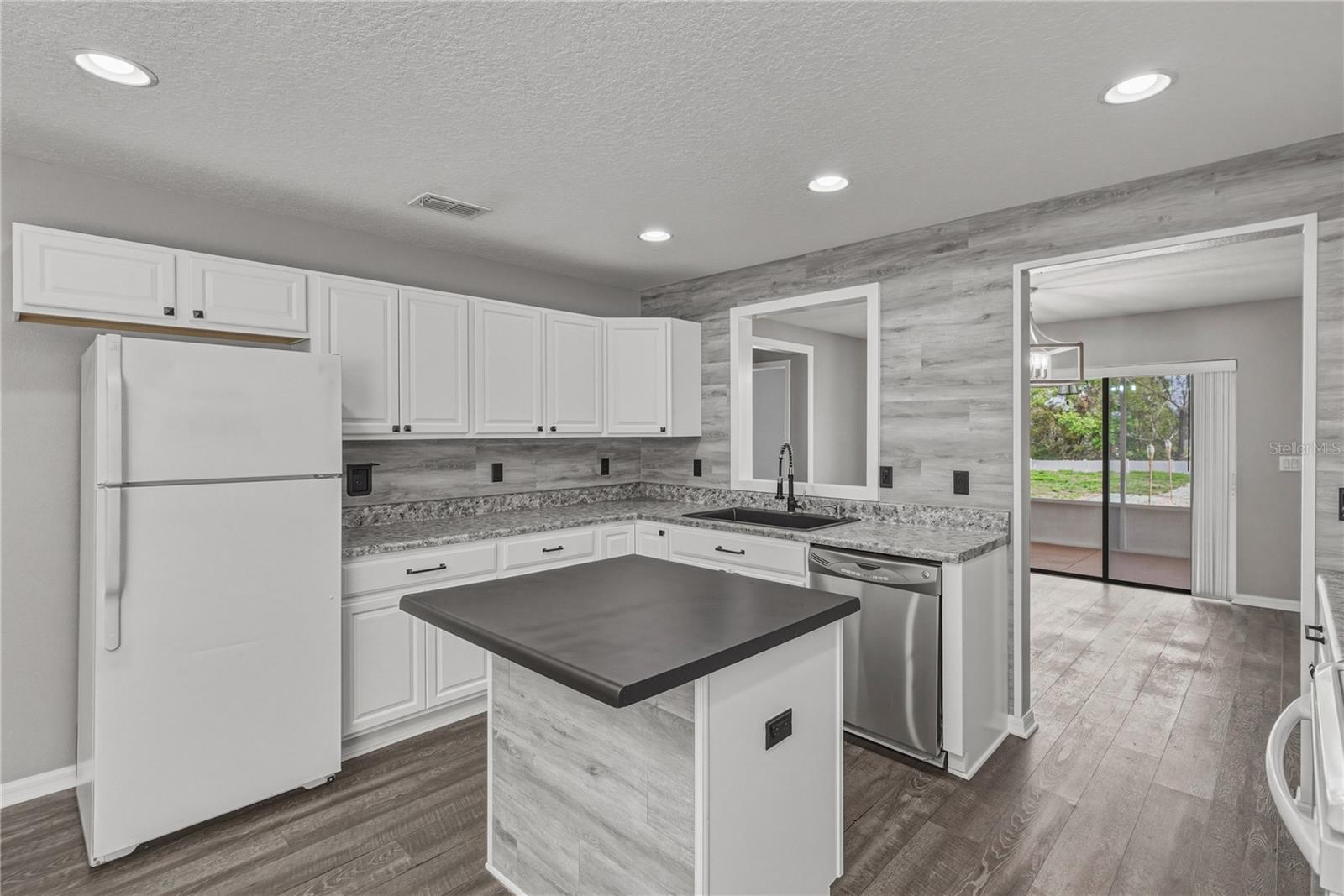 ABBEY GLEN I A-E - Residential