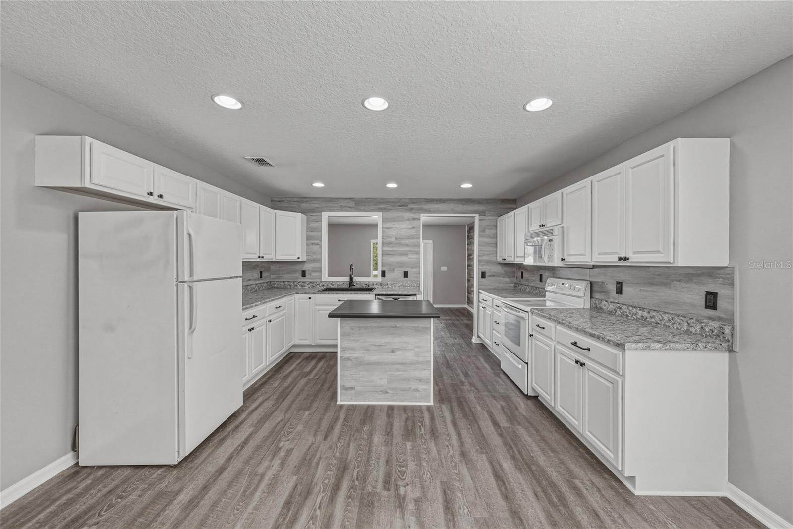 ABBEY GLEN I A-E - Residential