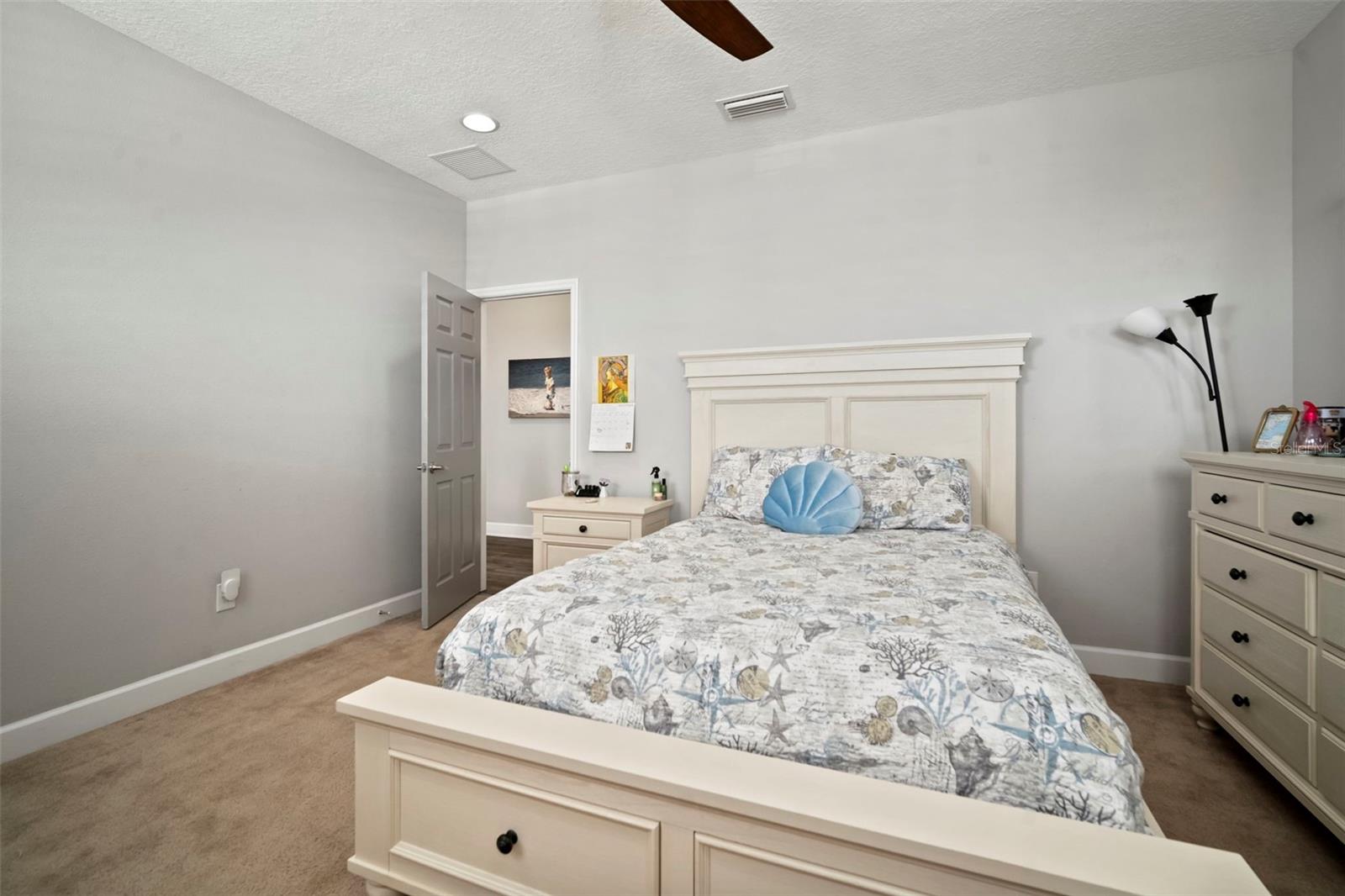 MIRABAY PRCL 22 - Residential