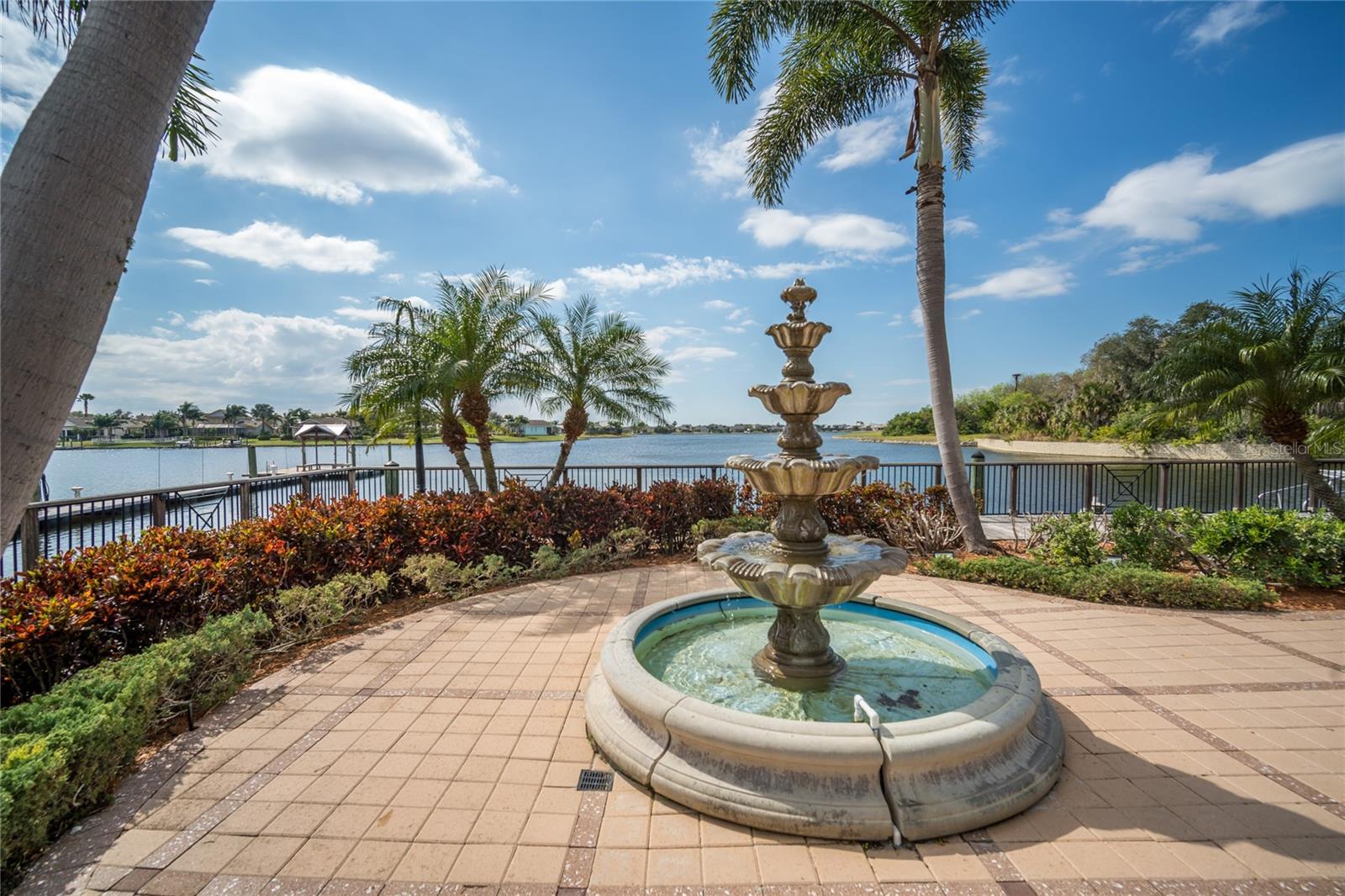 MIRABAY PRCL 22 - Residential