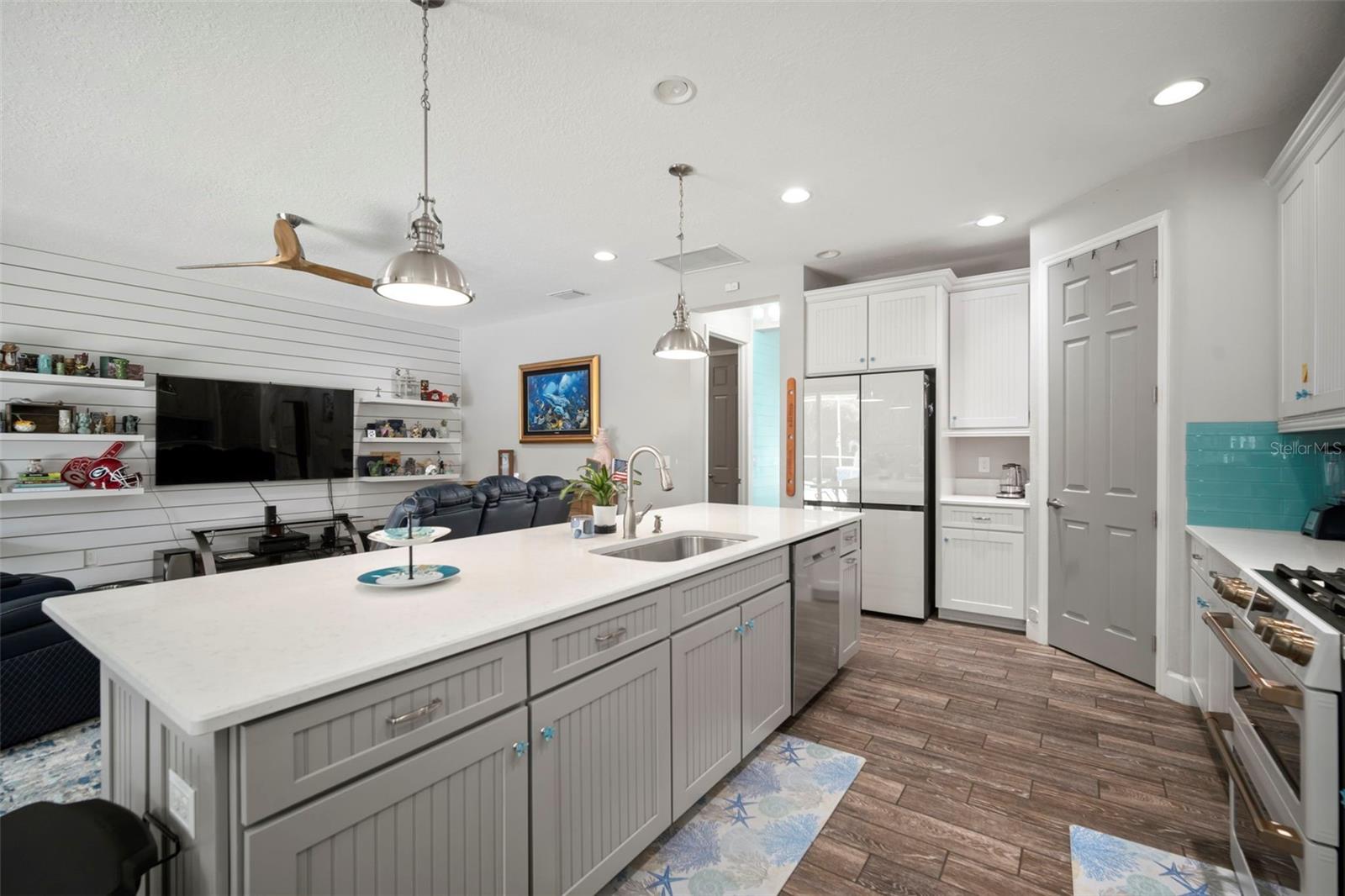 MIRABAY PRCL 22 - Residential