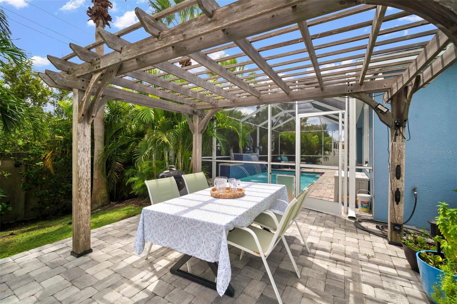 MIRABAY PRCL 22 - Residential