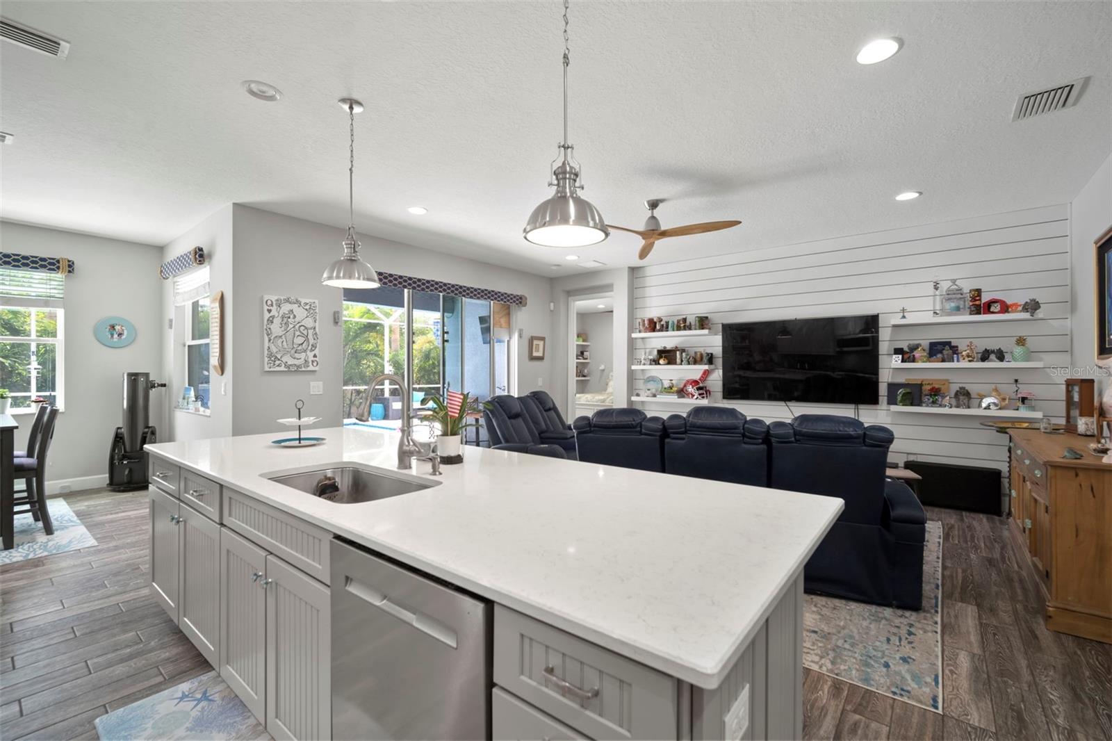 MIRABAY PRCL 22 - Residential
