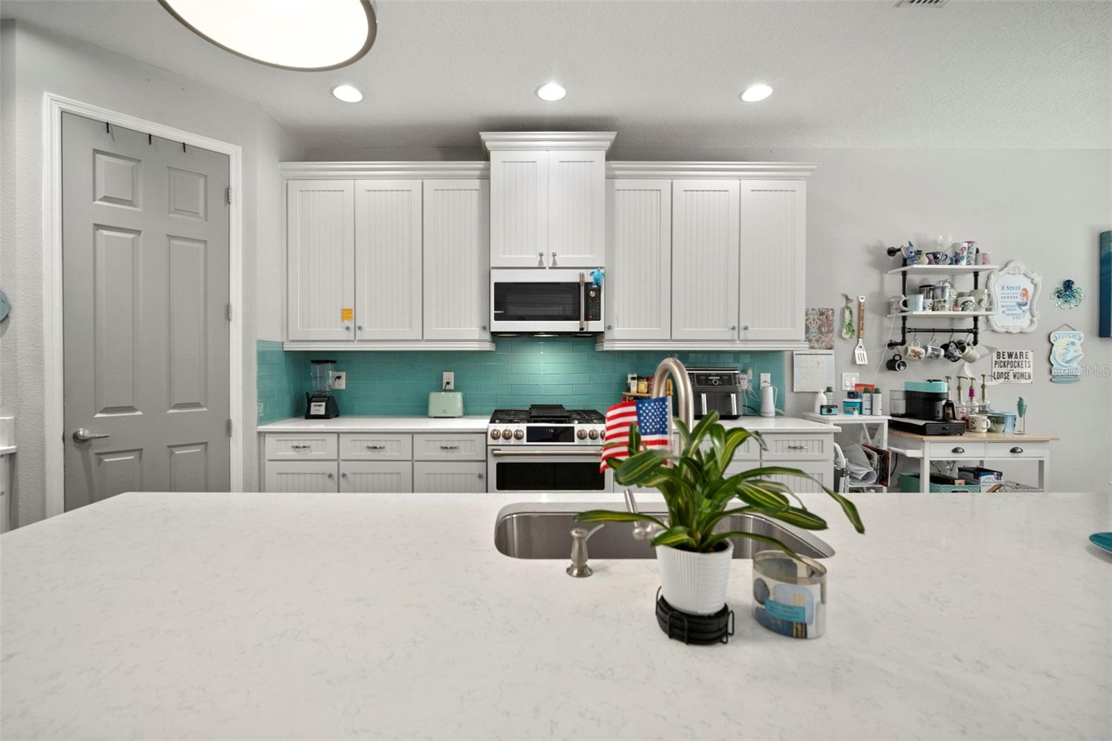 MIRABAY PRCL 22 - Residential