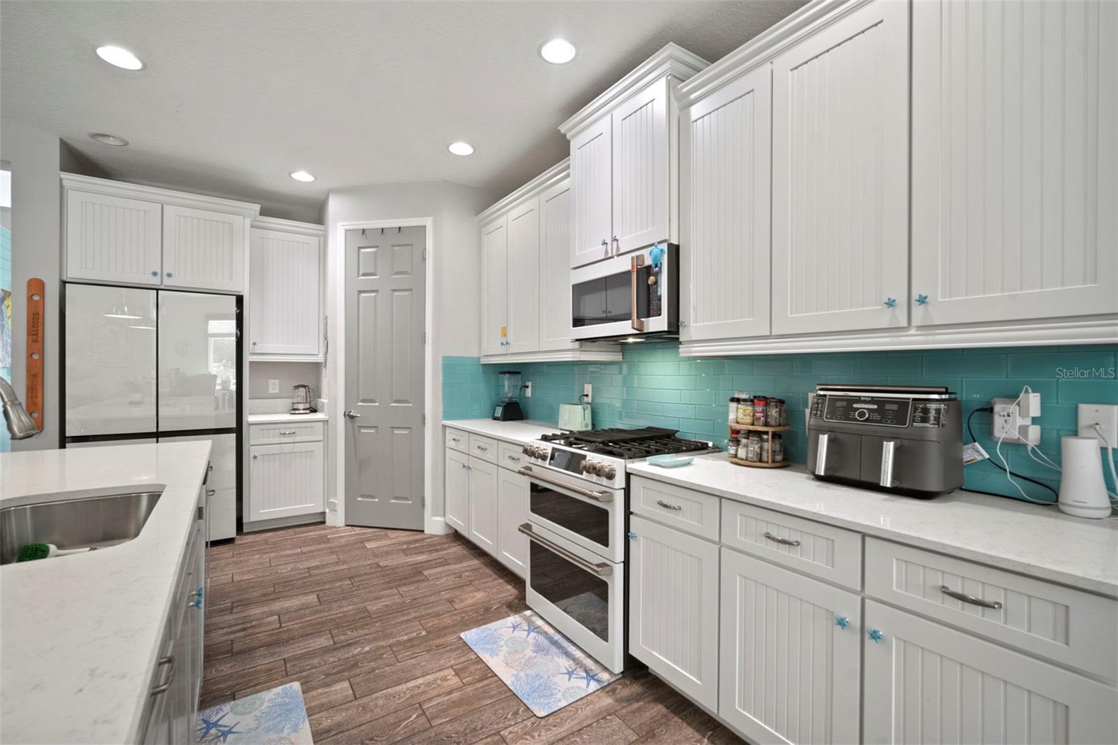 MIRABAY PRCL 22 - Residential