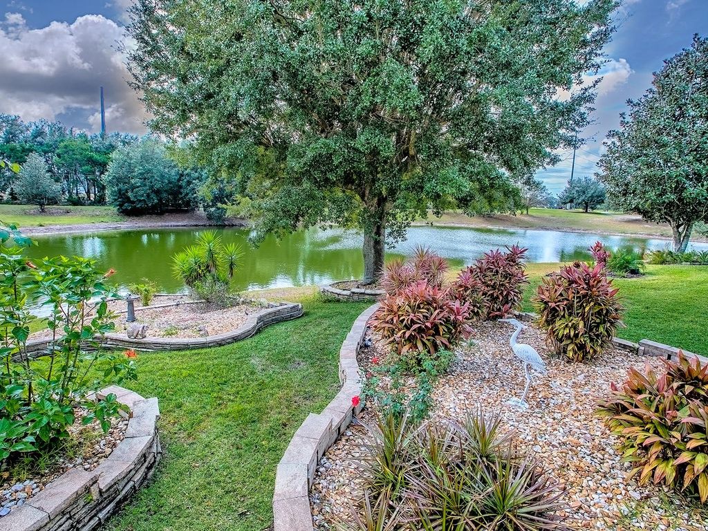 Photo of 17300 SE 91st Lee Avenue, The Villages, FL 32162 (MLS # G5105694)