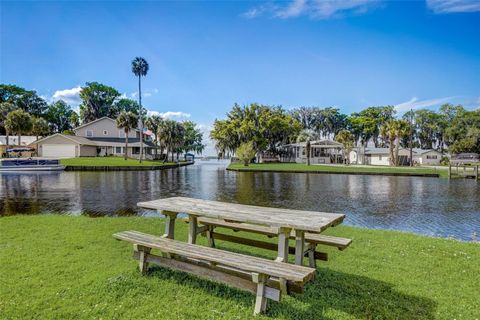 A home in CRESCENT CITY