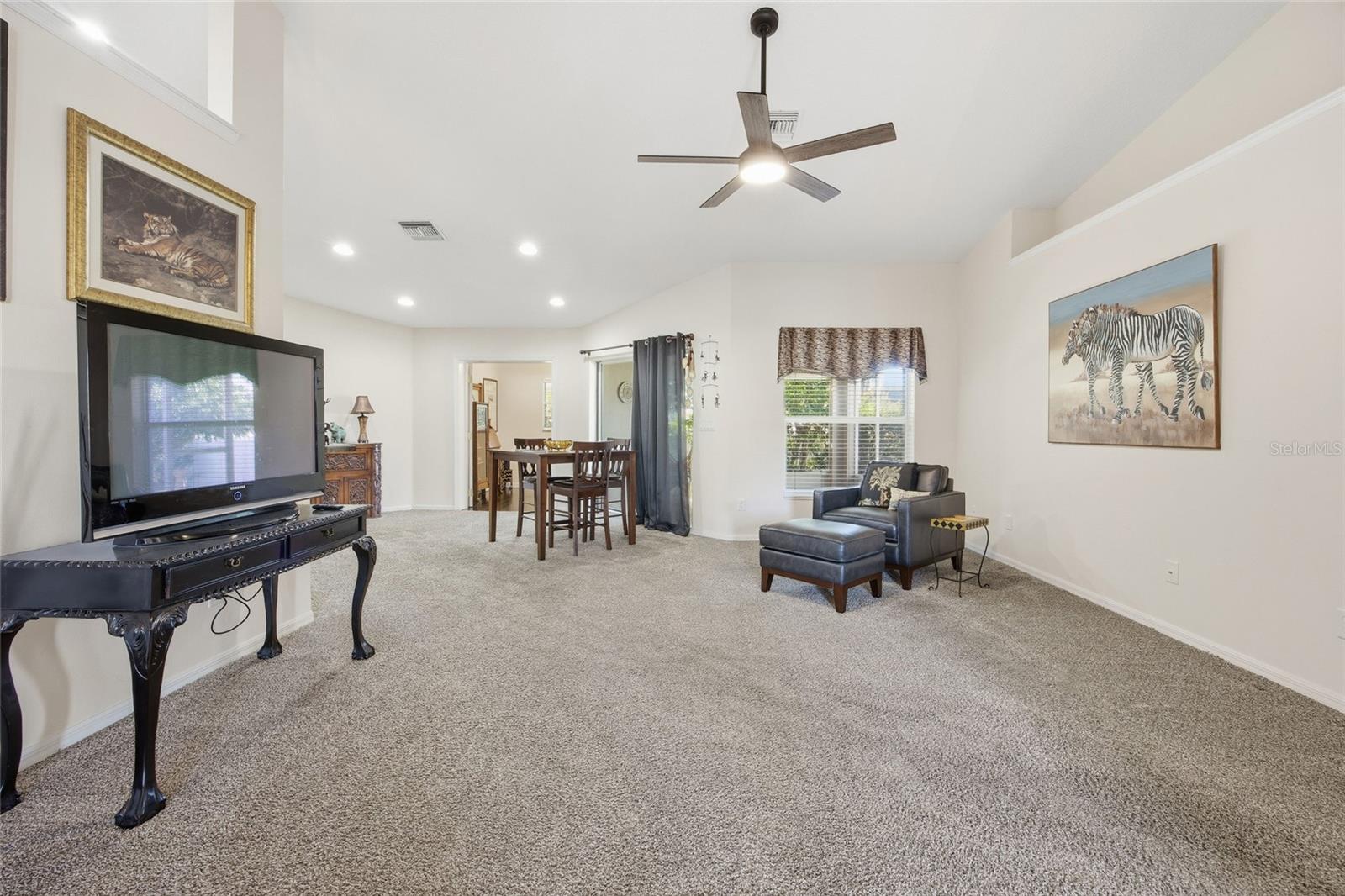 AUTUMN RIDGE - Residential