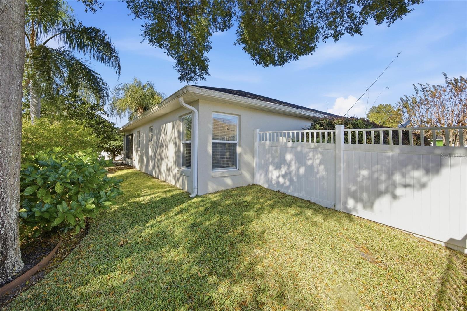 AUTUMN RIDGE - Residential