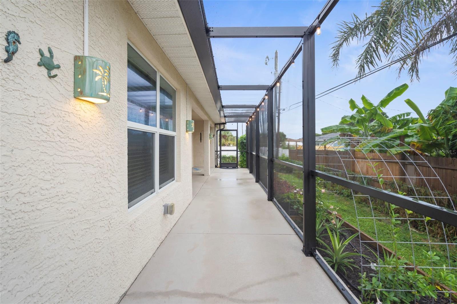 SOUTH VENICE - Residential