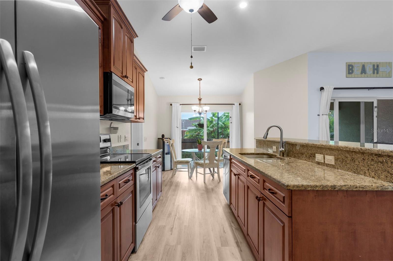 SOUTH VENICE - Residential