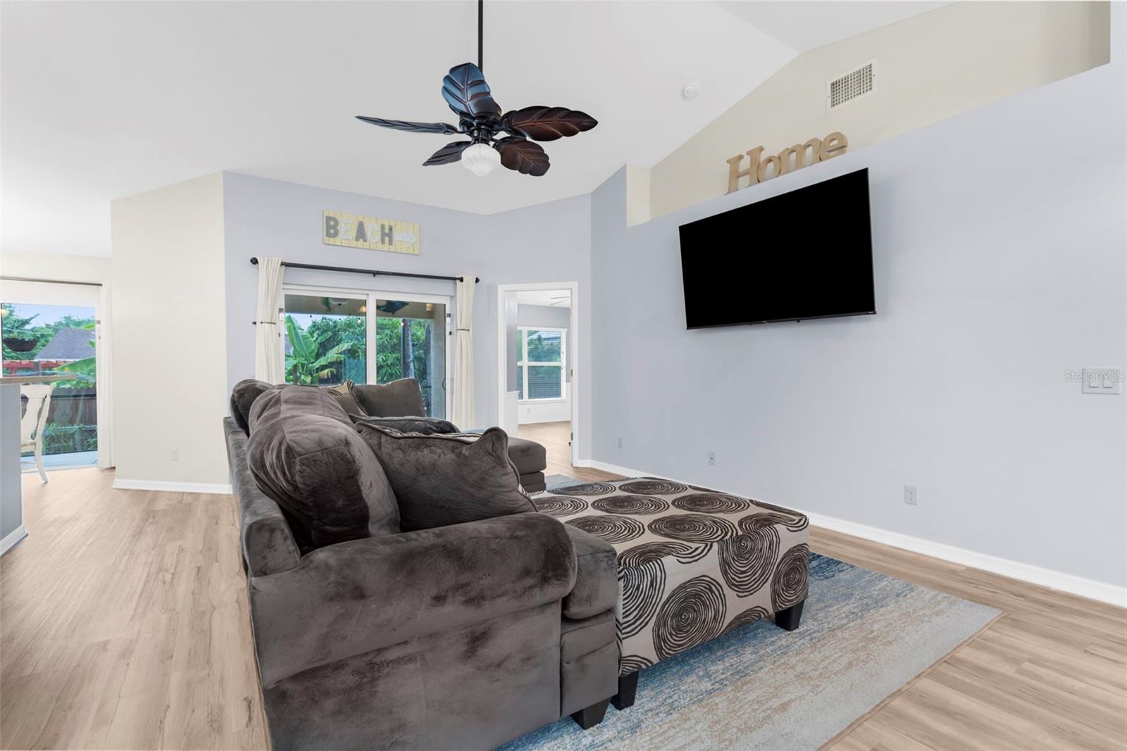 SOUTH VENICE - Residential