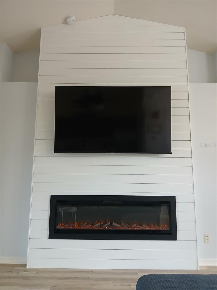 SOUTH VENICE - Residential