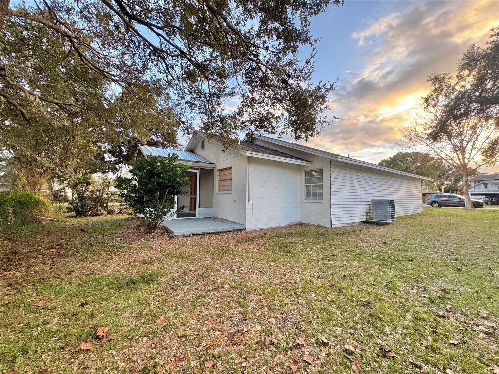 WHISPER LAKE 01 - Residential