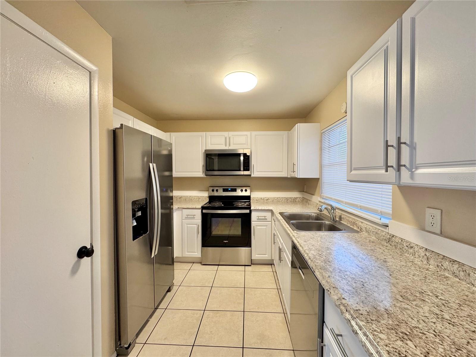 WHISPER LAKE 01 - Residential