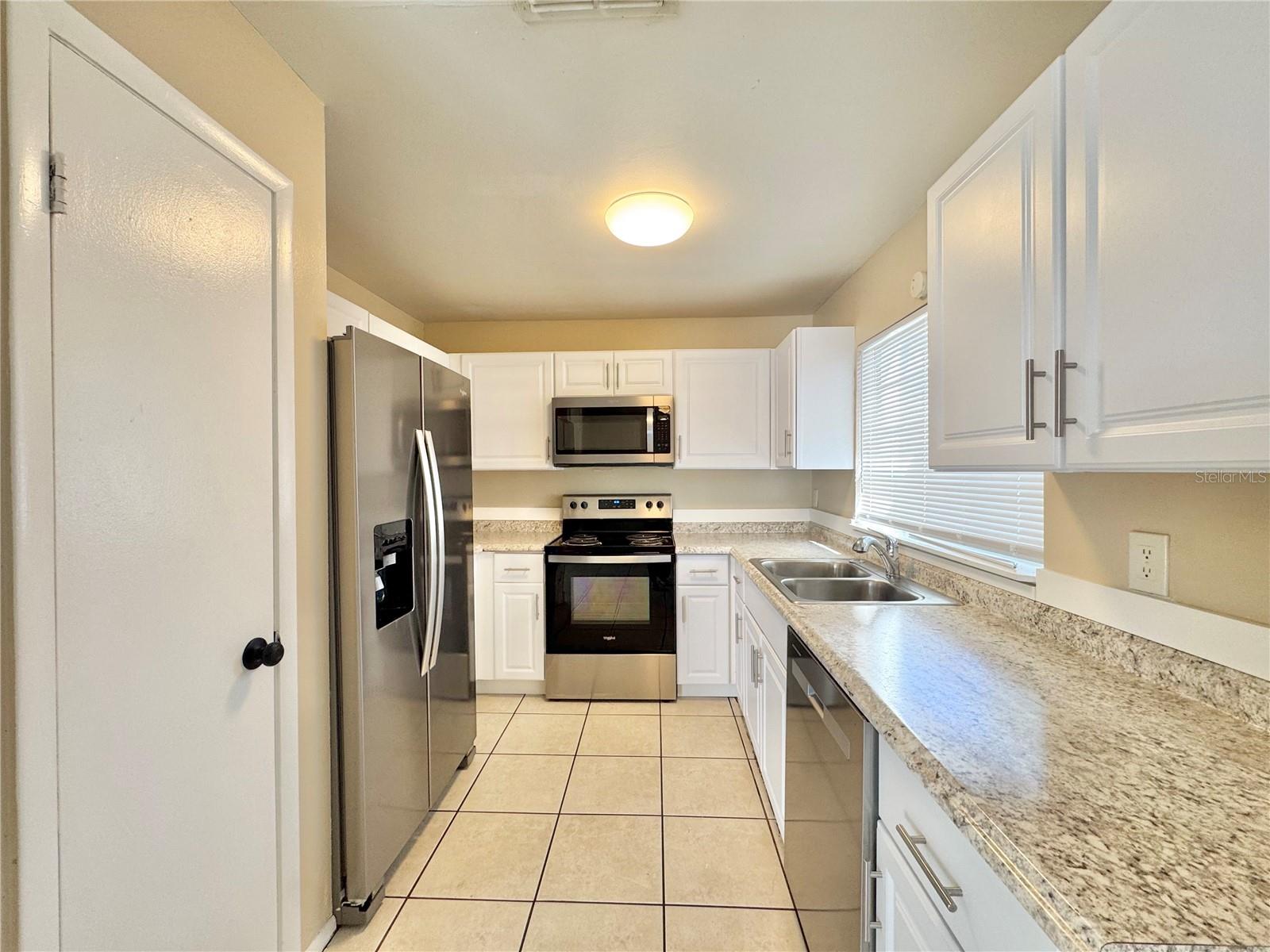 817 WHISPER LAKE COURT