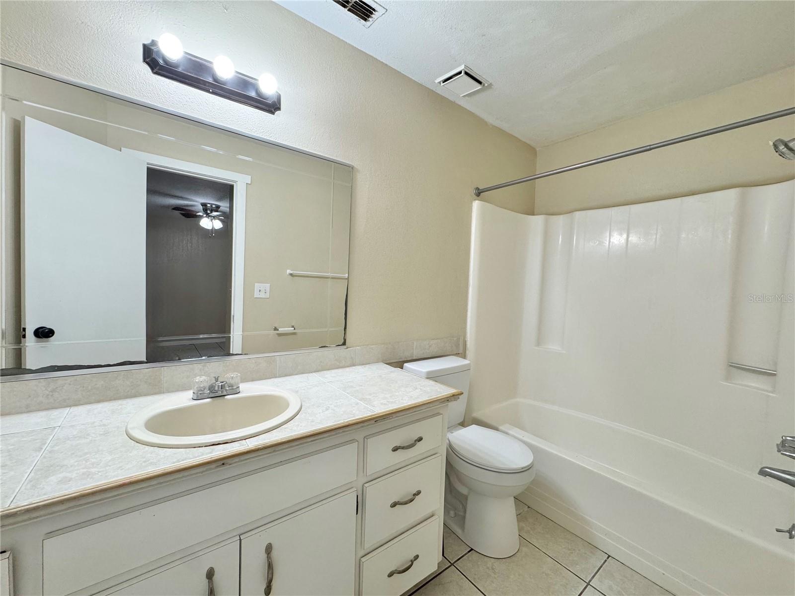 WHISPER LAKE 01 - Residential