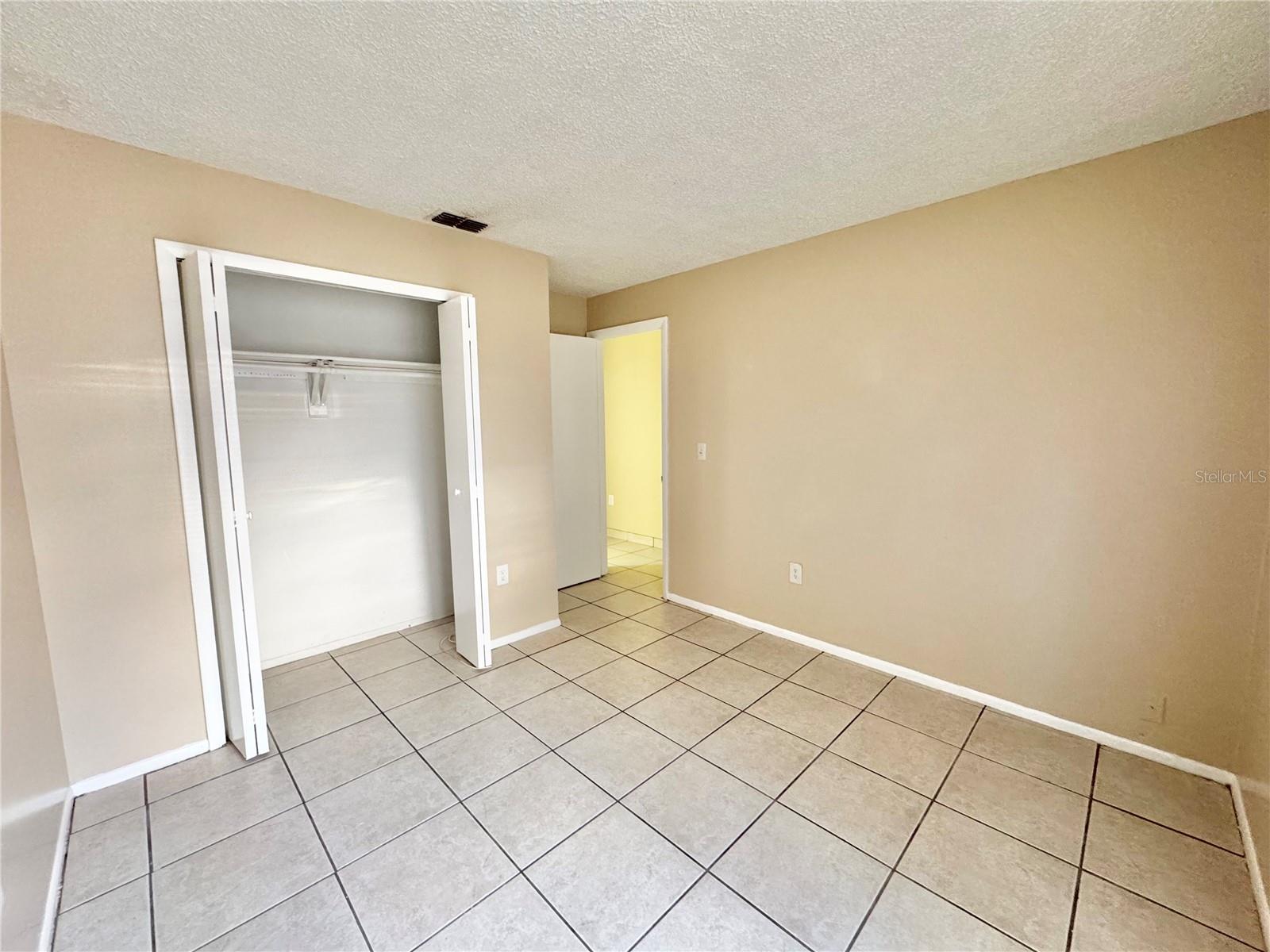 WHISPER LAKE 01 - Residential