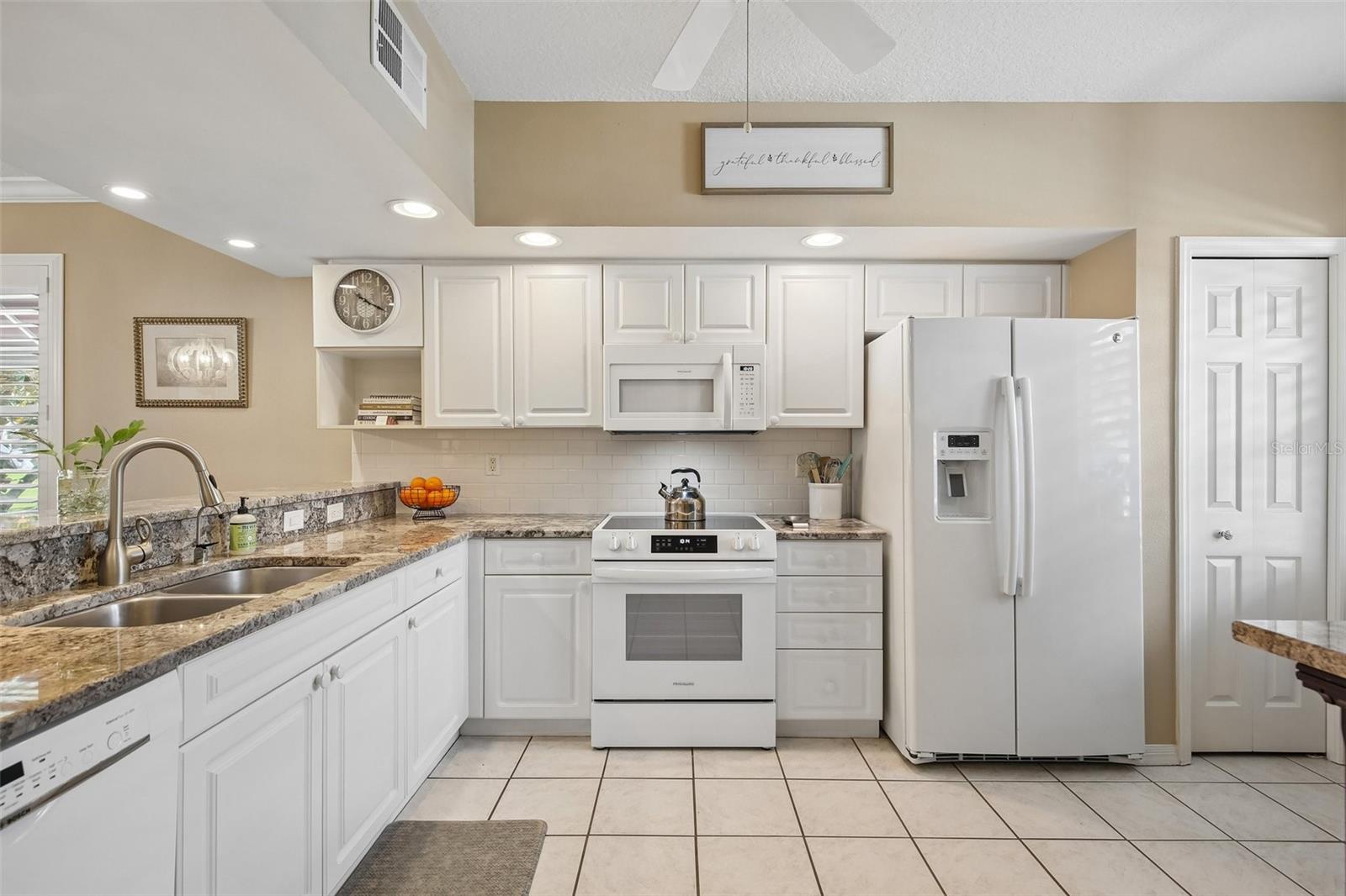 EAST BAY GOLF VILLAS AT WATER VIEW CONDO - Residential