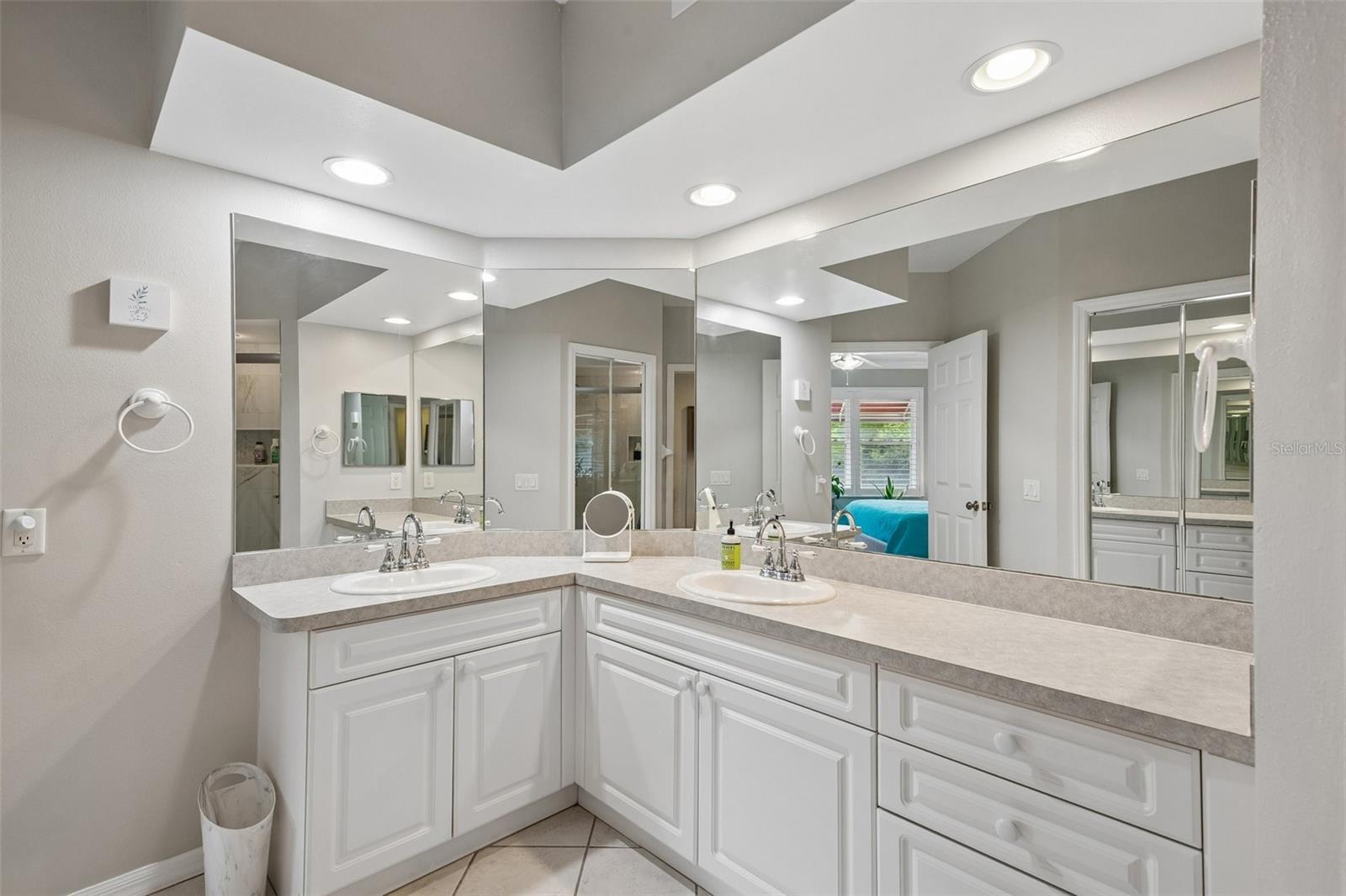 EAST BAY GOLF VILLAS AT WATER VIEW CONDO - Residential