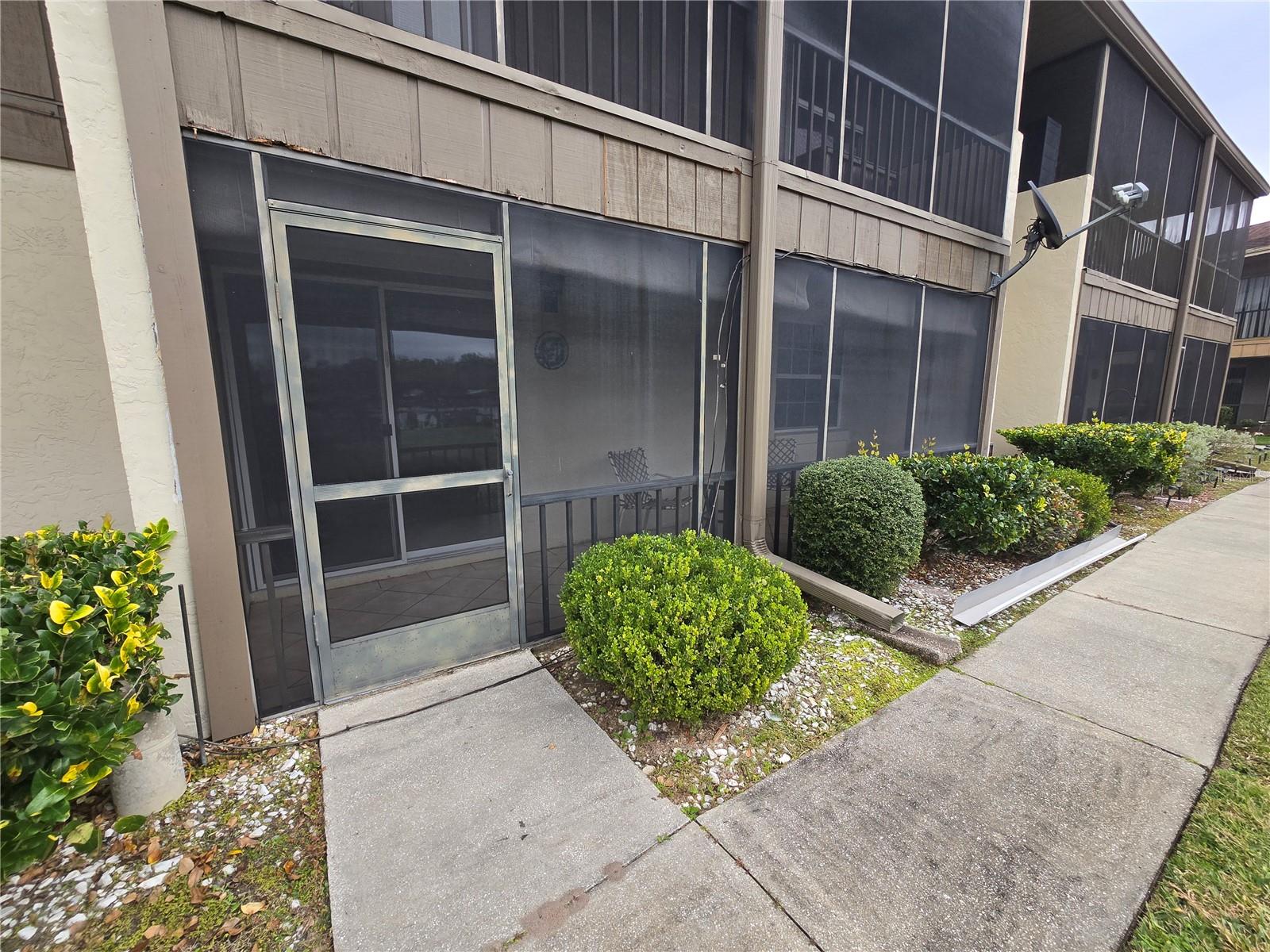 JUNGLE DEN VILLAS PH 02 CONDO - Residential