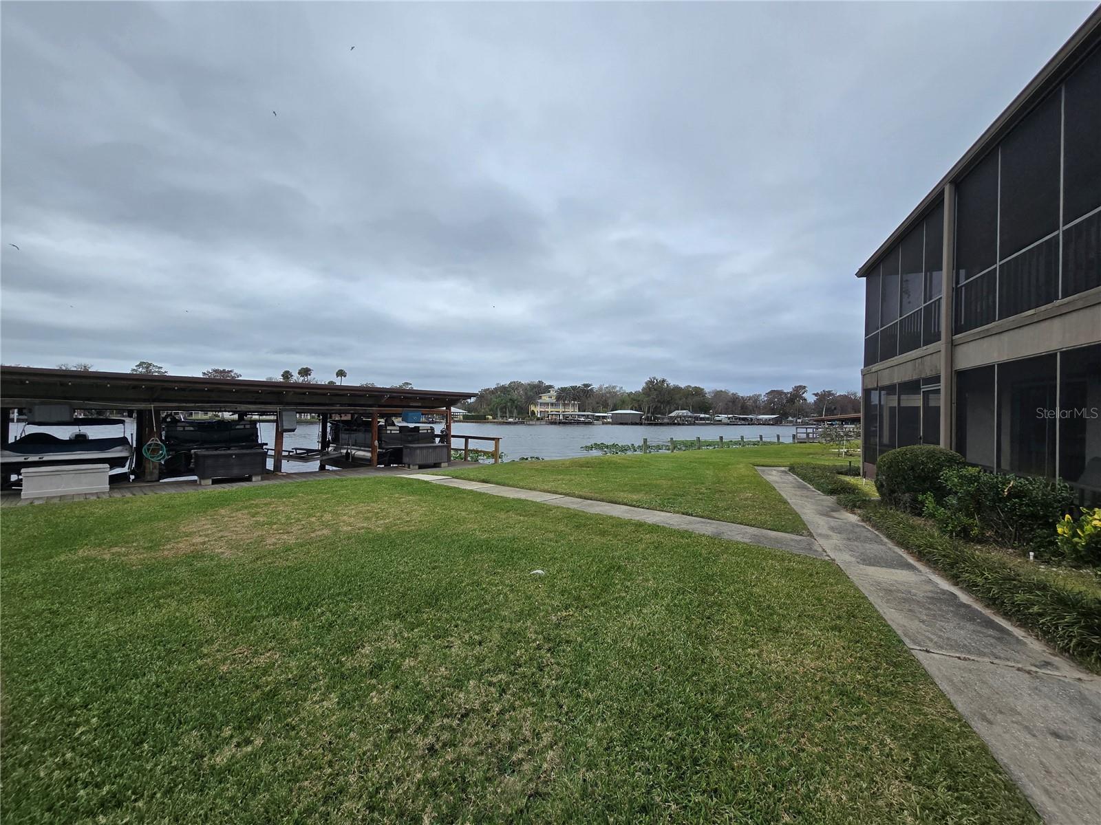 JUNGLE DEN VILLAS PH 02 CONDO - Residential