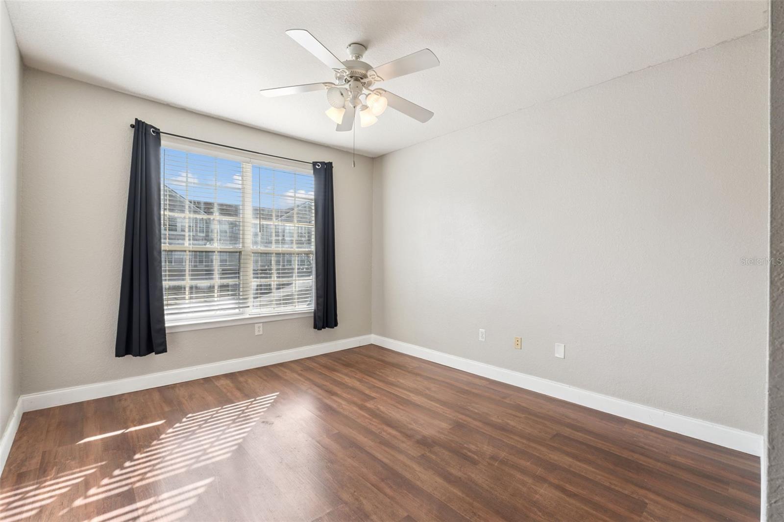 GRAND RESERVE/KIRKMAN PARKE CO - Residential