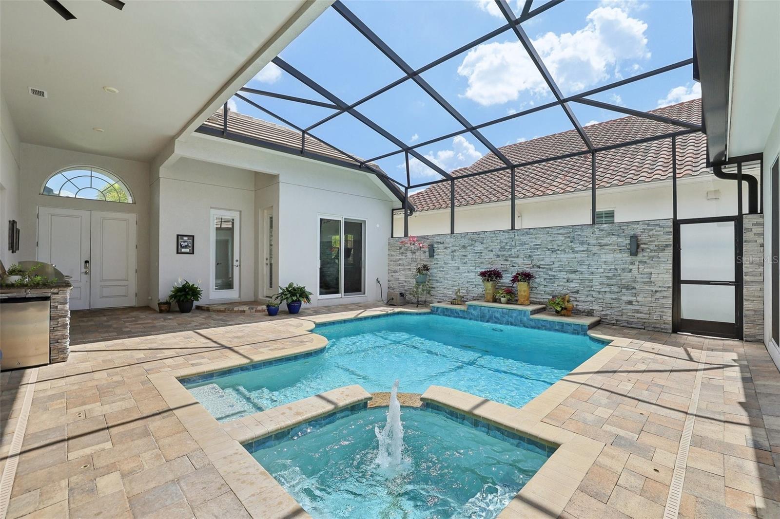 2586 LANCASTER RIDGE