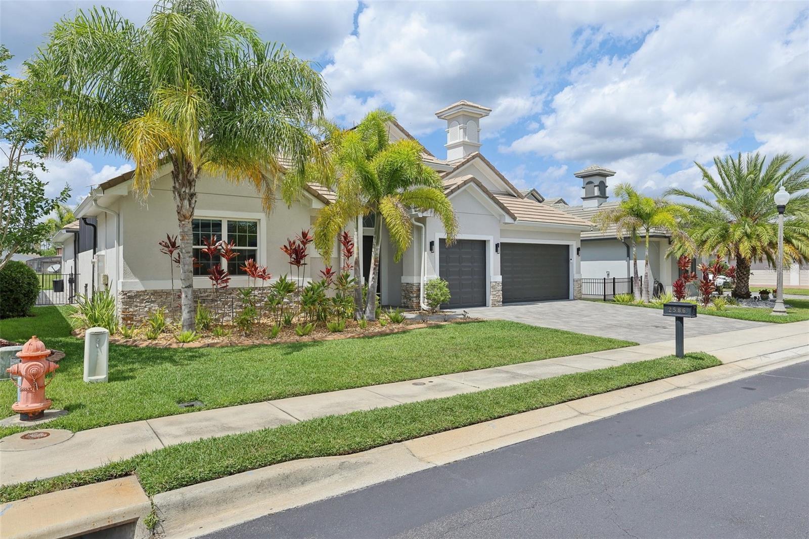 2586 LANCASTER RIDGE