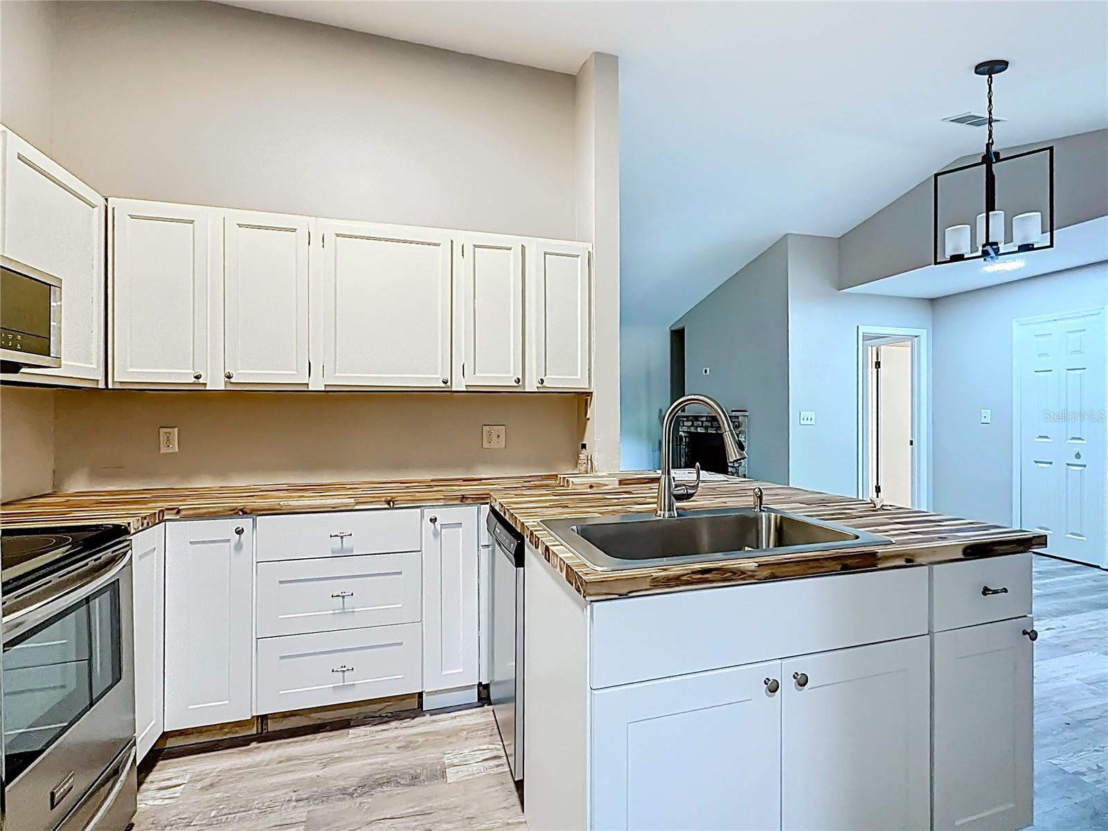 CEDAR CREEK - Residential