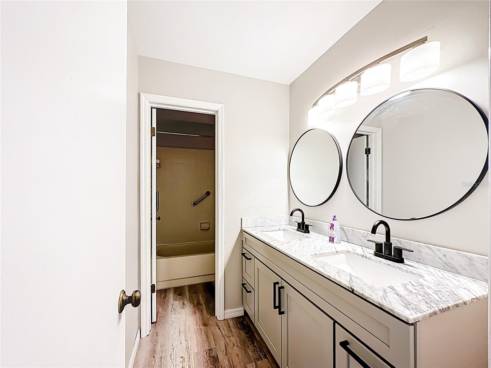 CEDAR CREEK - Residential