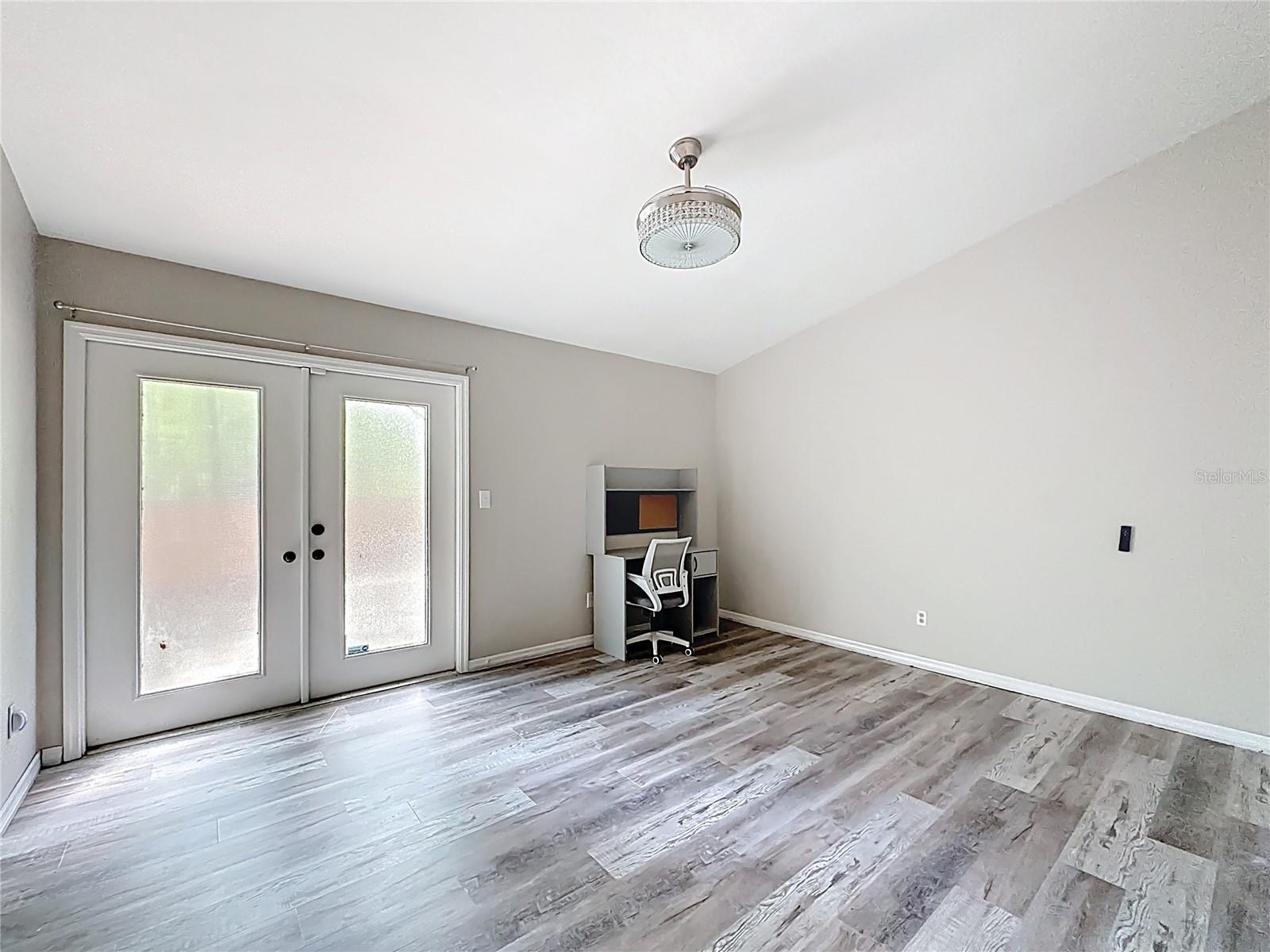 CEDAR CREEK - Residential