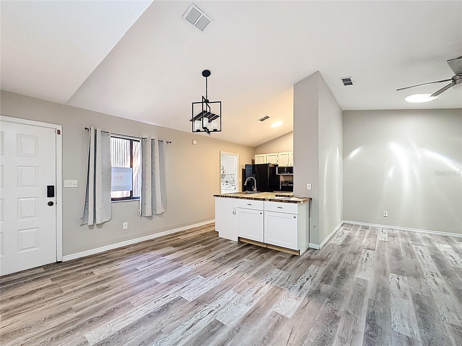 CEDAR CREEK - Residential