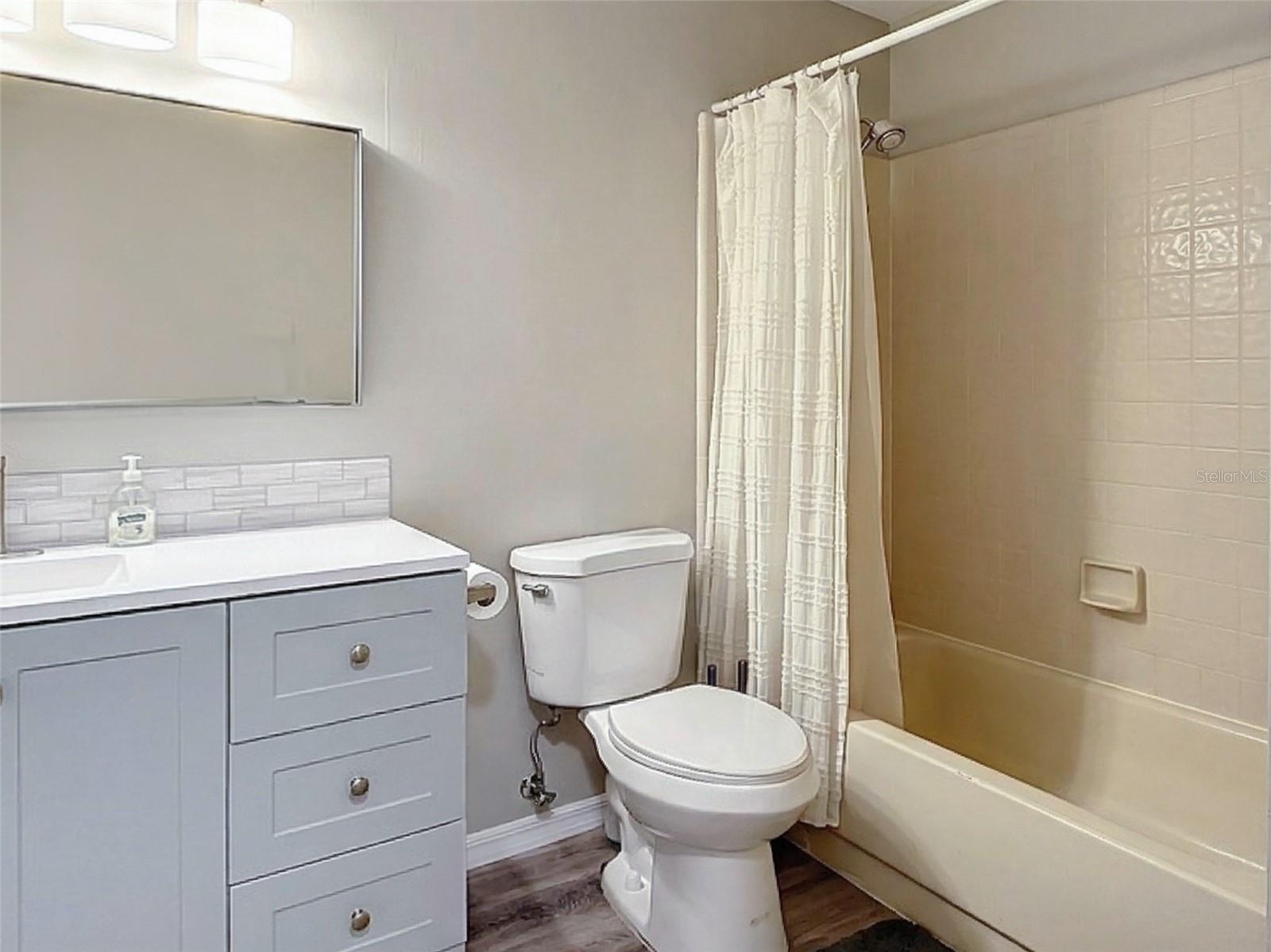 CEDAR CREEK - Residential