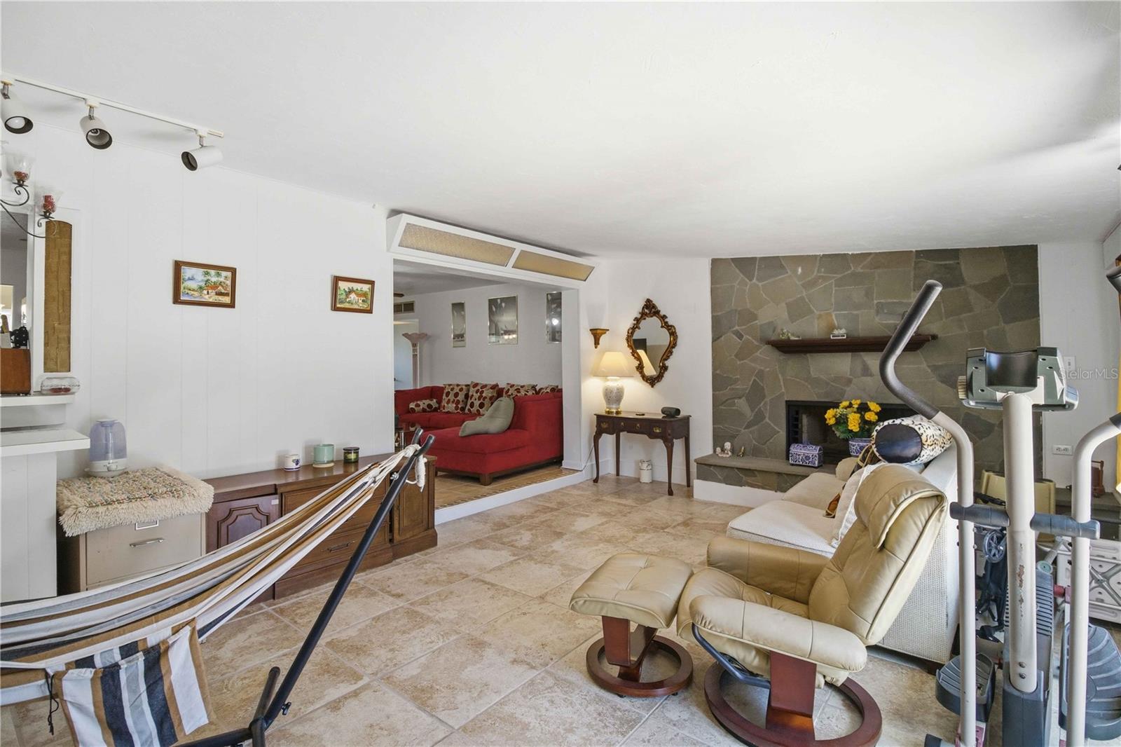 KENSINGTON PARK - Residential