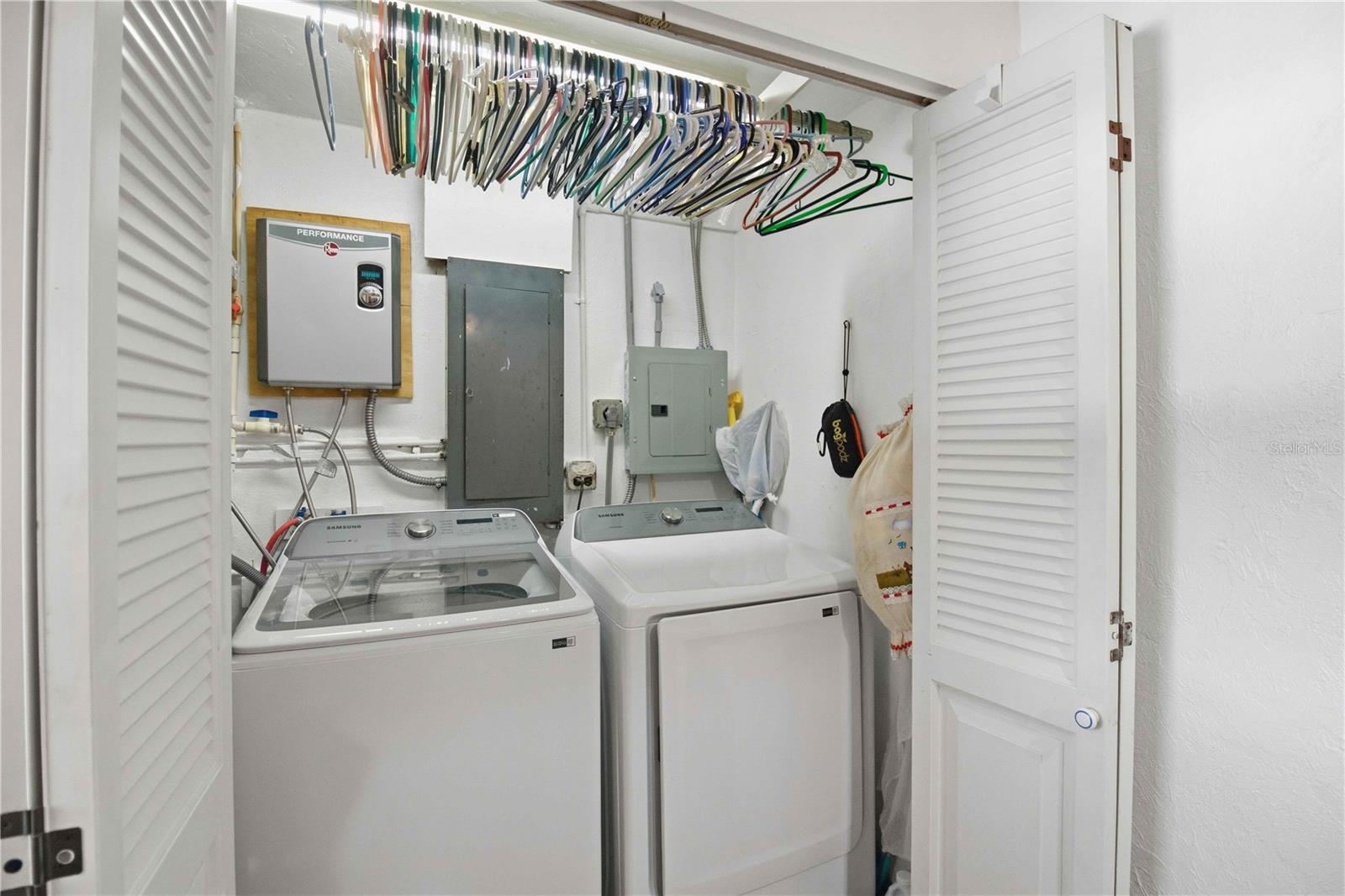 KENSINGTON PARK - Residential