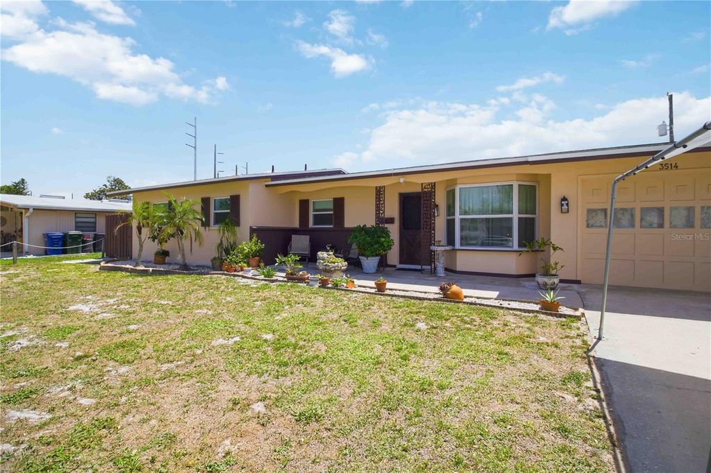 Photo of 3514 24th Parkway, Sarasota, FL 34235 (MLS # A4689497)