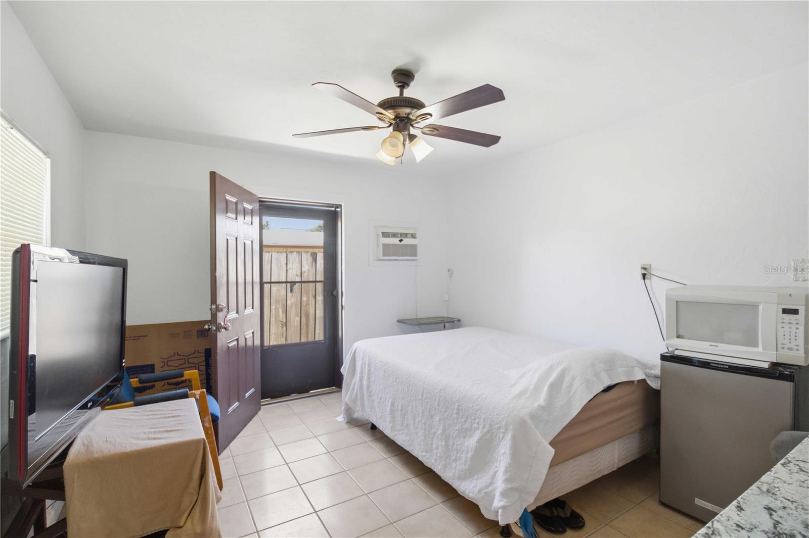 KENSINGTON PARK - Residential