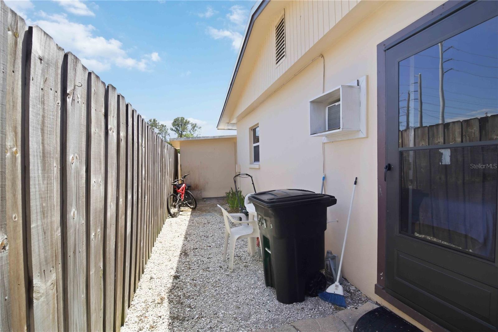 KENSINGTON PARK - Residential