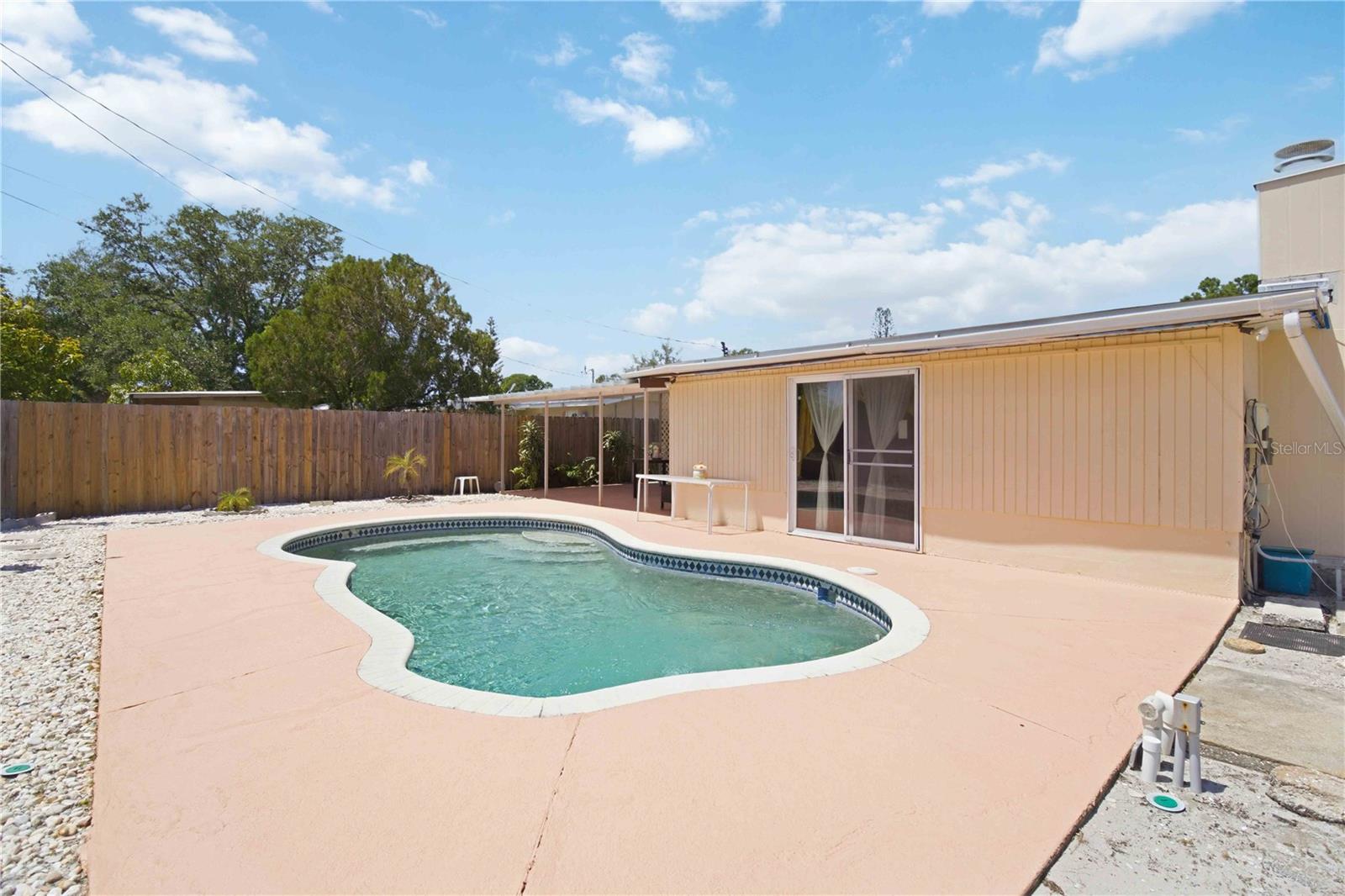 KENSINGTON PARK - Residential