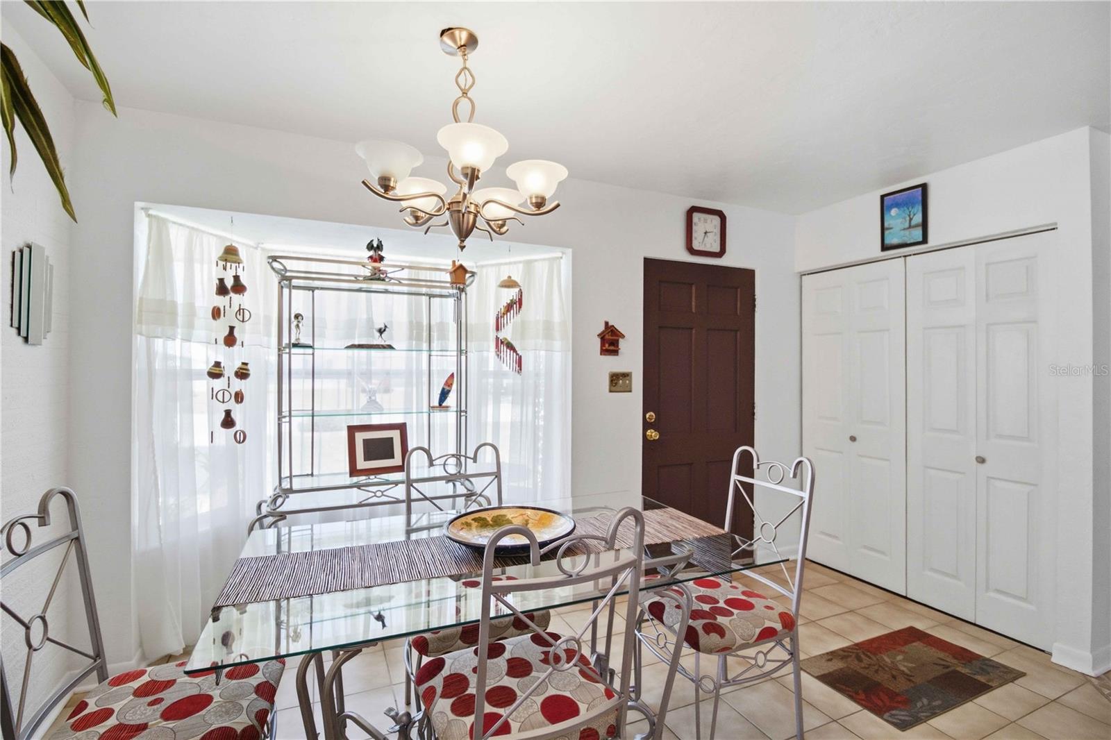 KENSINGTON PARK - Residential