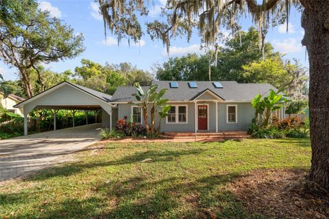 Photo of 825 Oakdale Street, Windermere, FL 34786 (MLS # O6364501)