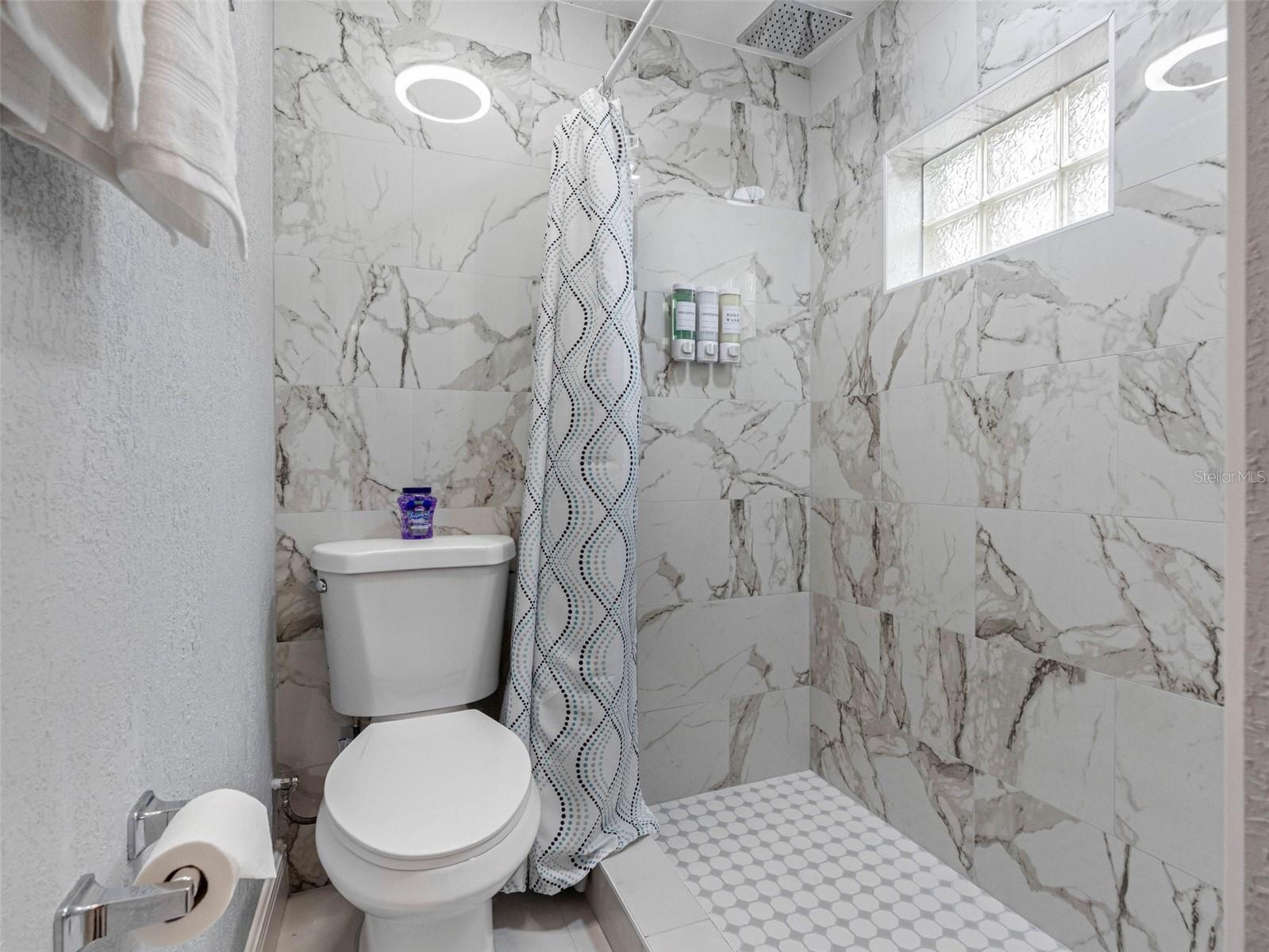 HOLIDAY LAKE ESTATES - Residential