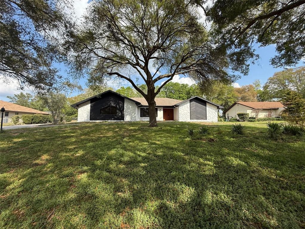 Photo of 5312 Suwannee Road, Weeki Wachee, FL 34607 (MLS # W7885700)