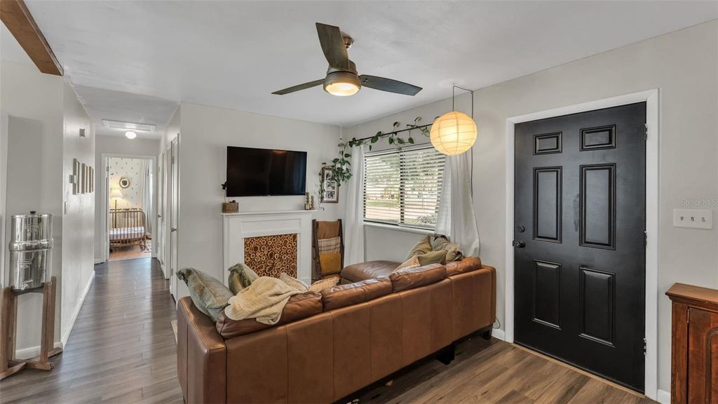 Photo of 930 Pinecrest Drive, Bartow, FL 33830 (MLS # L4957247)