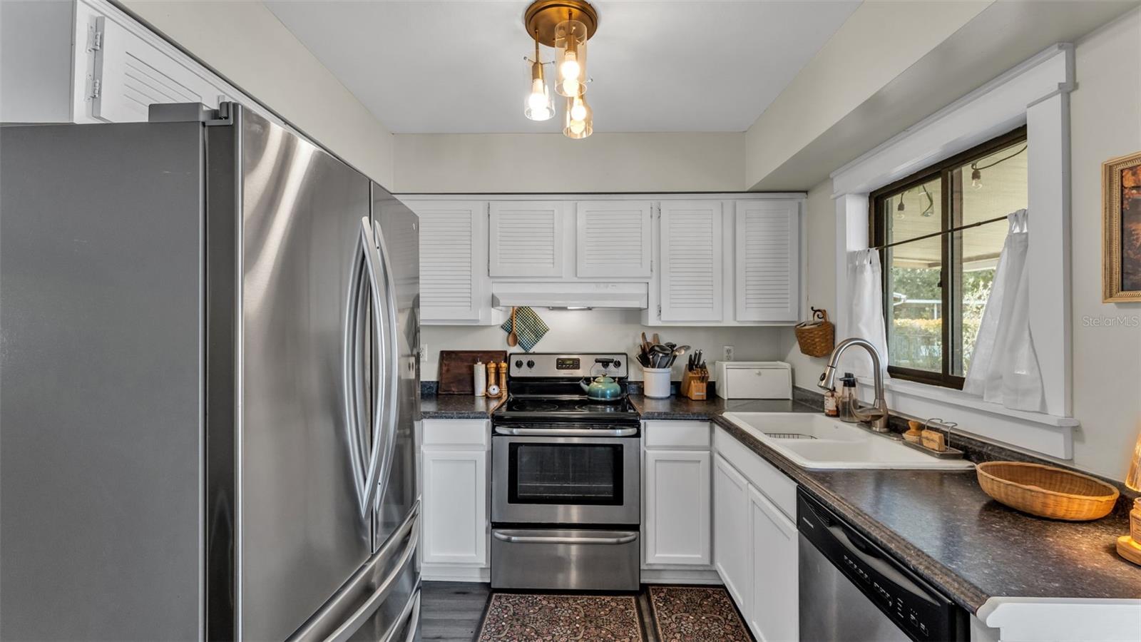 RICHLAND MANOR - Residential